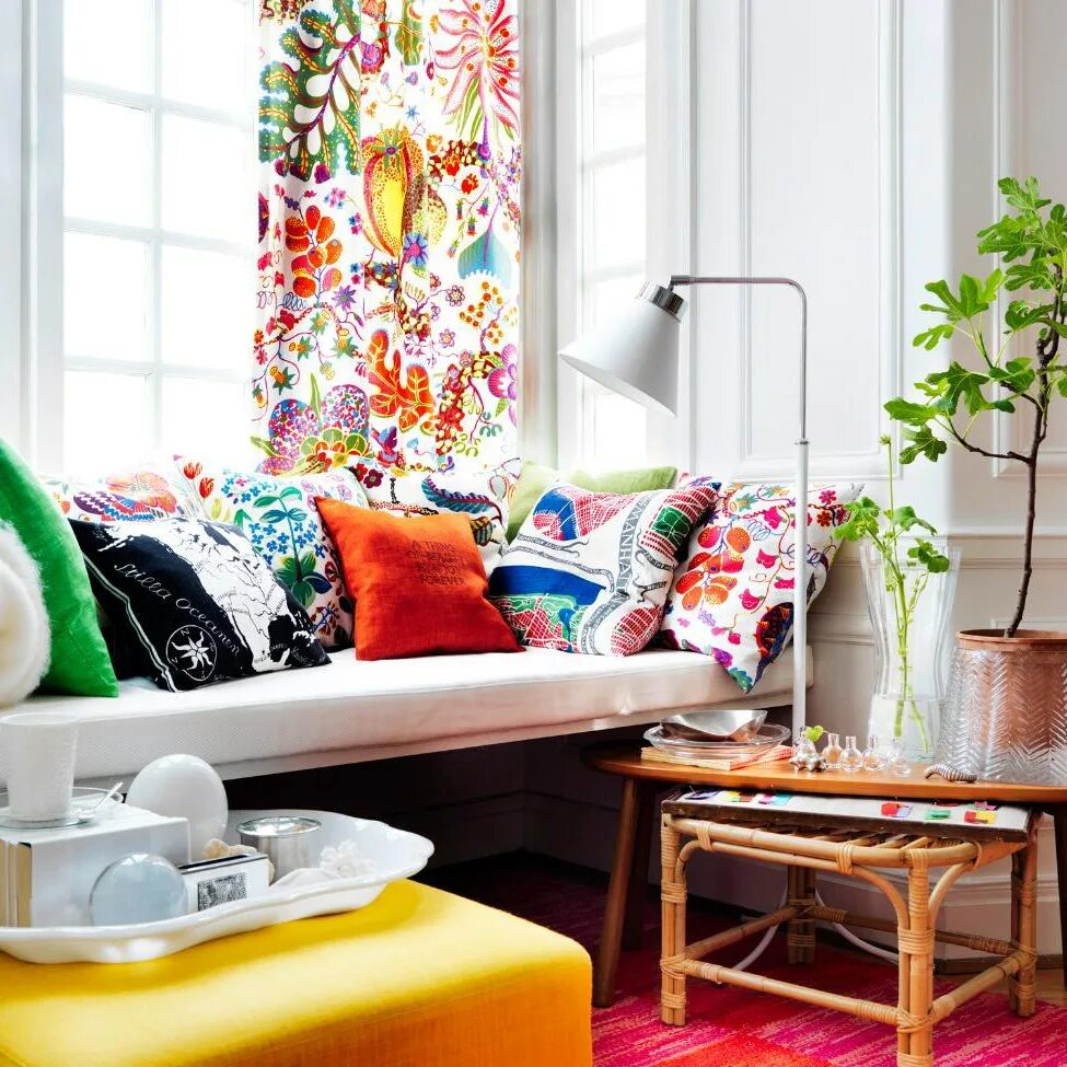 Помощь в дизайне интерьера Colorful Swedish Designs for Home Vogue