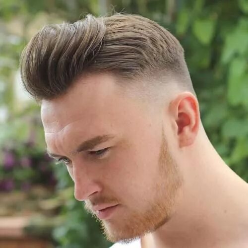 Помпадур прическа 30 Pompadour Haircut Ideas For Modern Men + Styling Guide Herrenfrisuren, Schmal