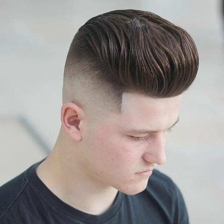 Помпадур прическа 11+ Pompadour Fade Haircuts That Look Amazing Mens hairstyles pompadour, Cool ha