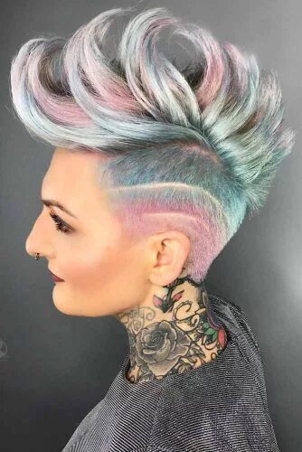 Помпадур прическа женская Discover New Looks With Mohawk Haircut For Trendy Styles Pixie haircut, Braids f