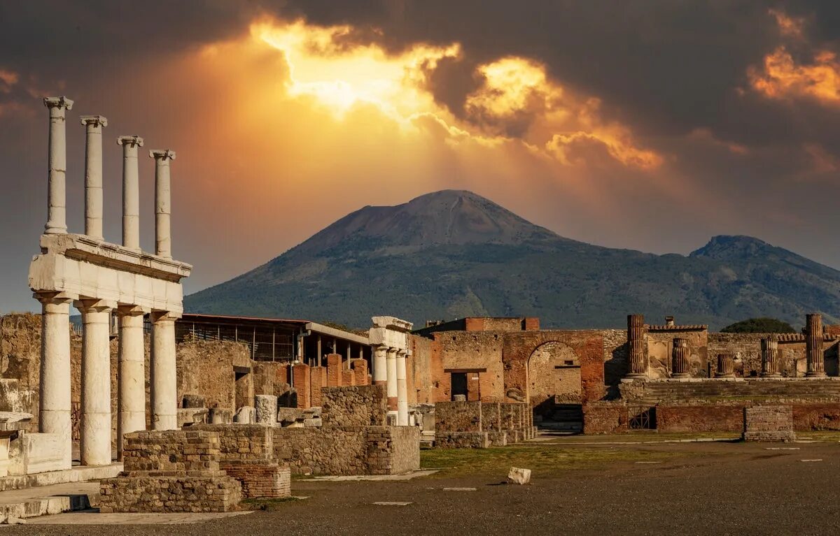 Помпеи фото города Pompeii's Ruins to Be Reconstructed by Robot Scientific American