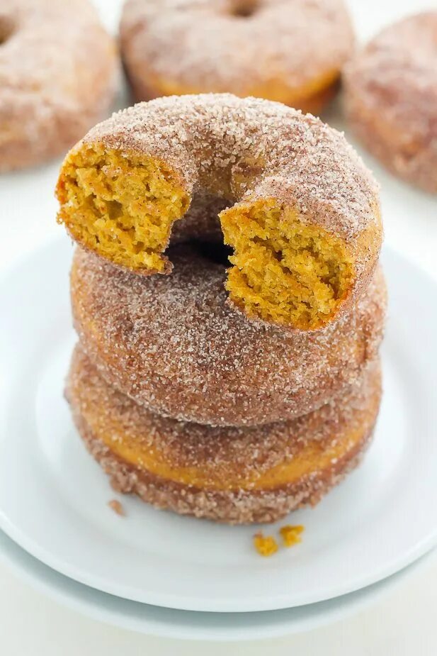 Пончики из тыквы рецепт с фото Pumpkin Cinnamon Sugar Donuts (Includes vegan version) - Baker by Nature Cinnamo