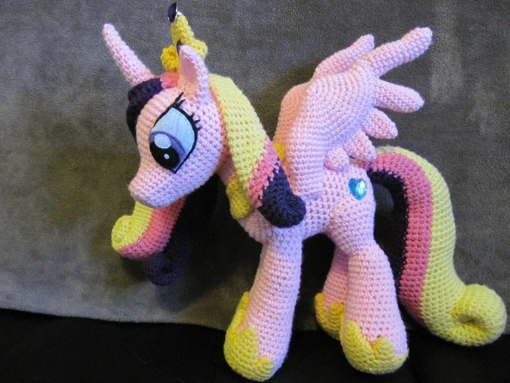 Пони связать крючком схема Princess Cadence My little pony plush, Princess cadence, Knitted dolls