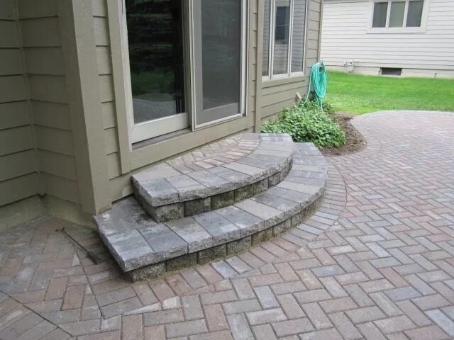 Порог частного дома фото Raised Pavers Patio Reconstructed Patio steps, Patio stairs, Concrete patio