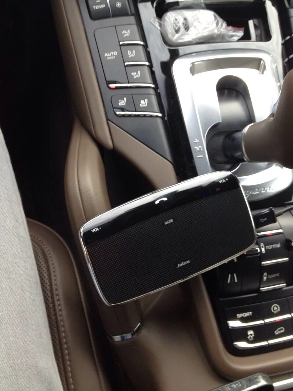 Porsche Cayenne Bluetooth iPod AUX USB Adapter - YouTube