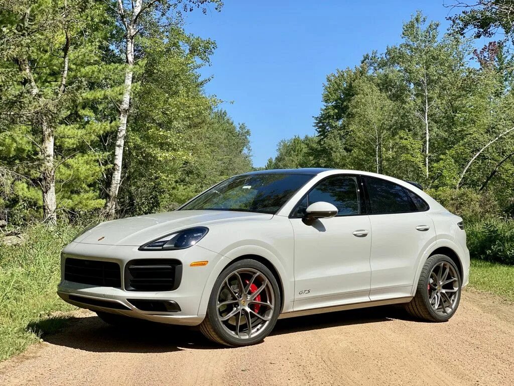 Порше кайен купе фото 2021 Porsche Cayenne GTS Coupe ramps up SUV style and performance Porsche cayenn