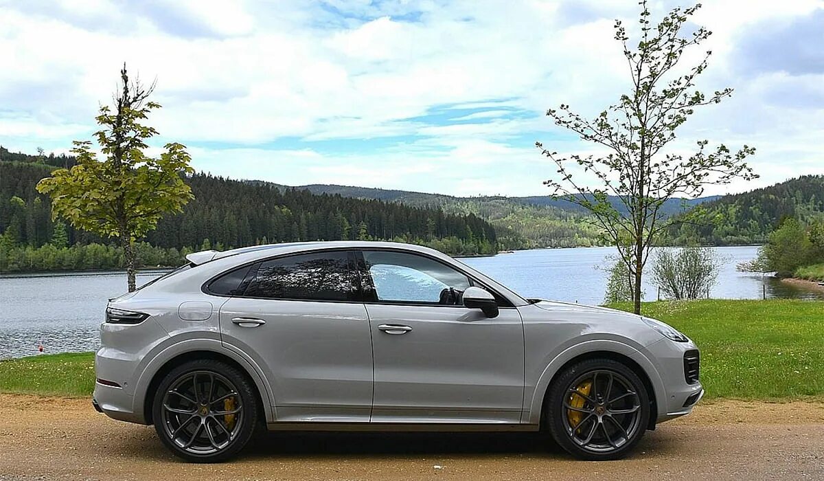 Порше кайен купе фото Porsche's new Cayenne Coupe is stylistic upgrade from its SUV brethren - The Pea