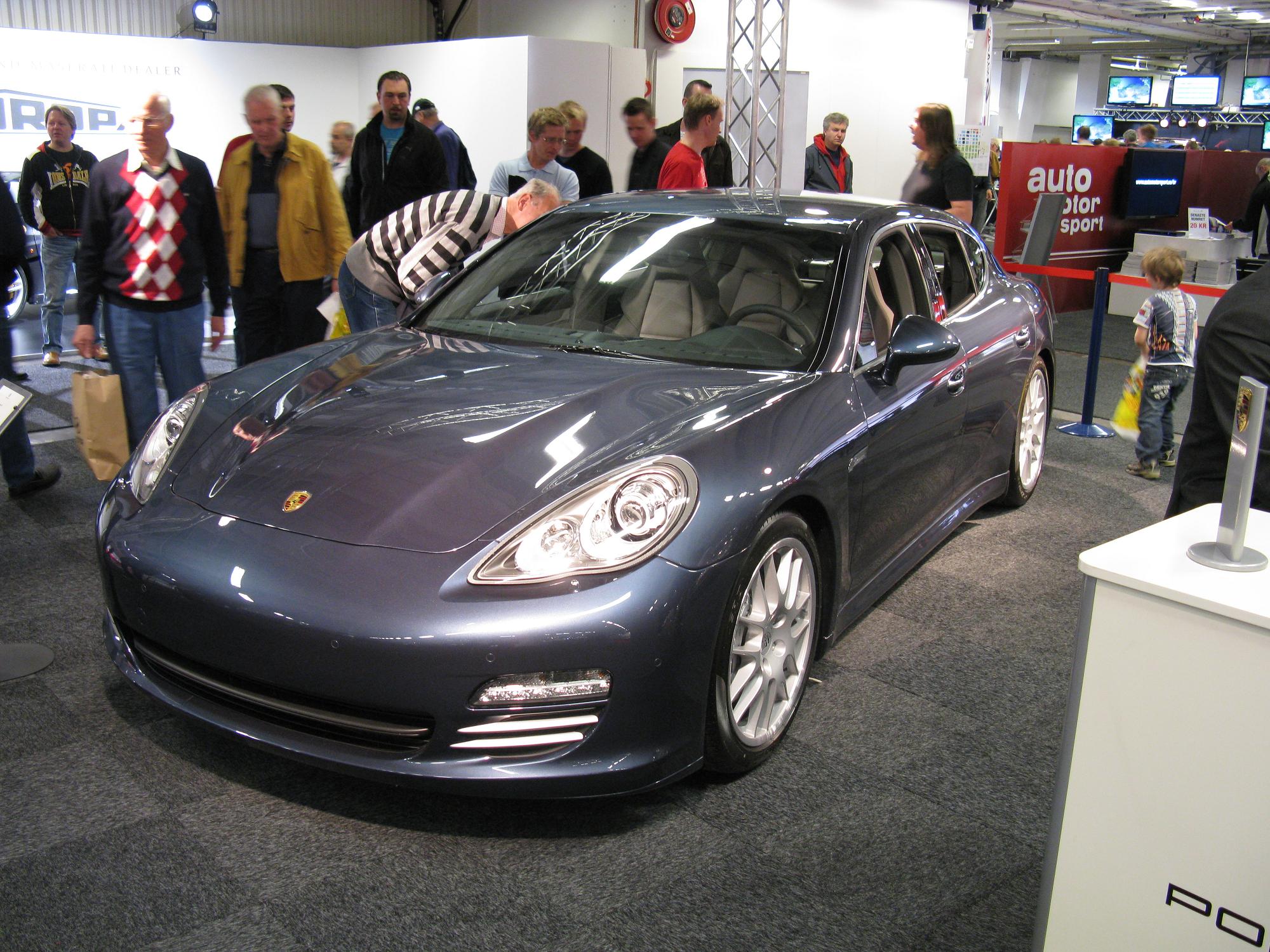 Порше марки машин с фото и названиями File:Porsche Panamera (4565043419).jpg - Wikimedia Commons