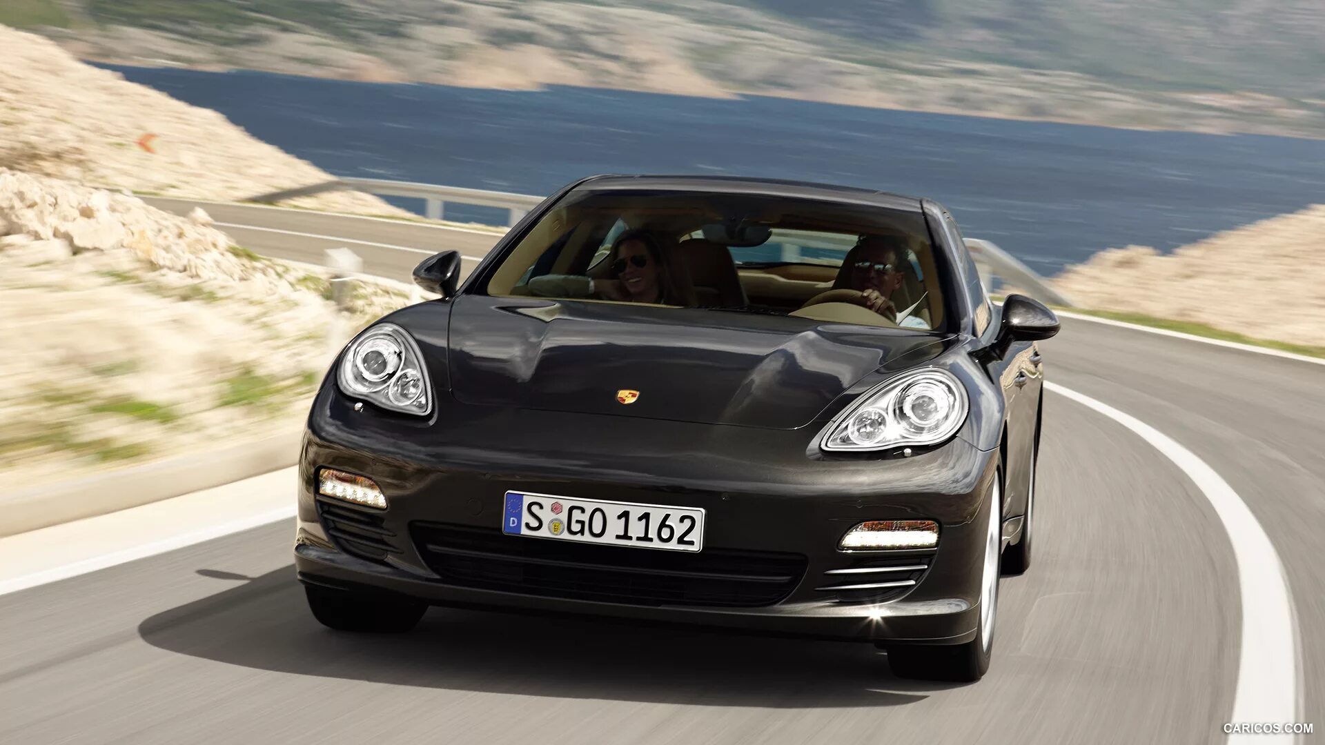 Порше марки машин с фото и названиями 2010 Porsche Panamera S Front Angle View Photo