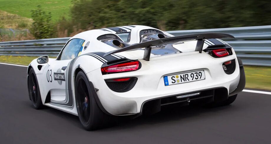 Порше спортивные фото Суперкар Porsche 918 Spyder получил спорт-пакет по цене 911-го - ДРАЙВ