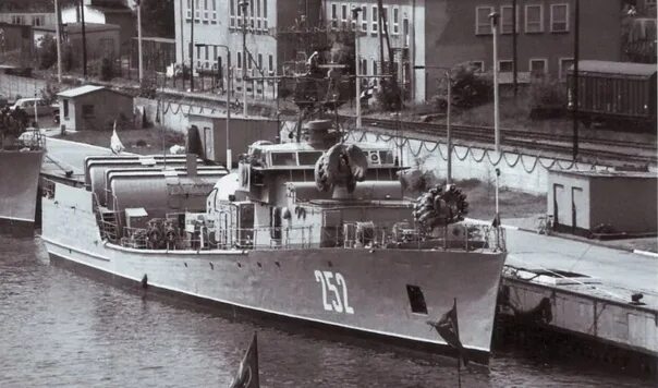 Порт владимир мпк 204 проекта фото Small anti-submarine ship, project 204: "MPK-83" The Fall, 1991. СОВЕТСКИЙ ВМФ В