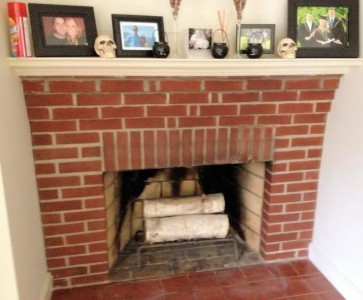 Портал камина из кирпича фото How to Whitewash a Brick Fireplace: An Easy Step by Step Tutorial Brick fireplac