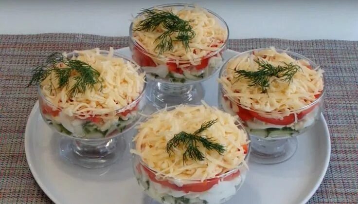 Порционный салат в креманках рецепт с фото Салаты в креманках - простые и вкусные рецепты порционных салатов Национальная е