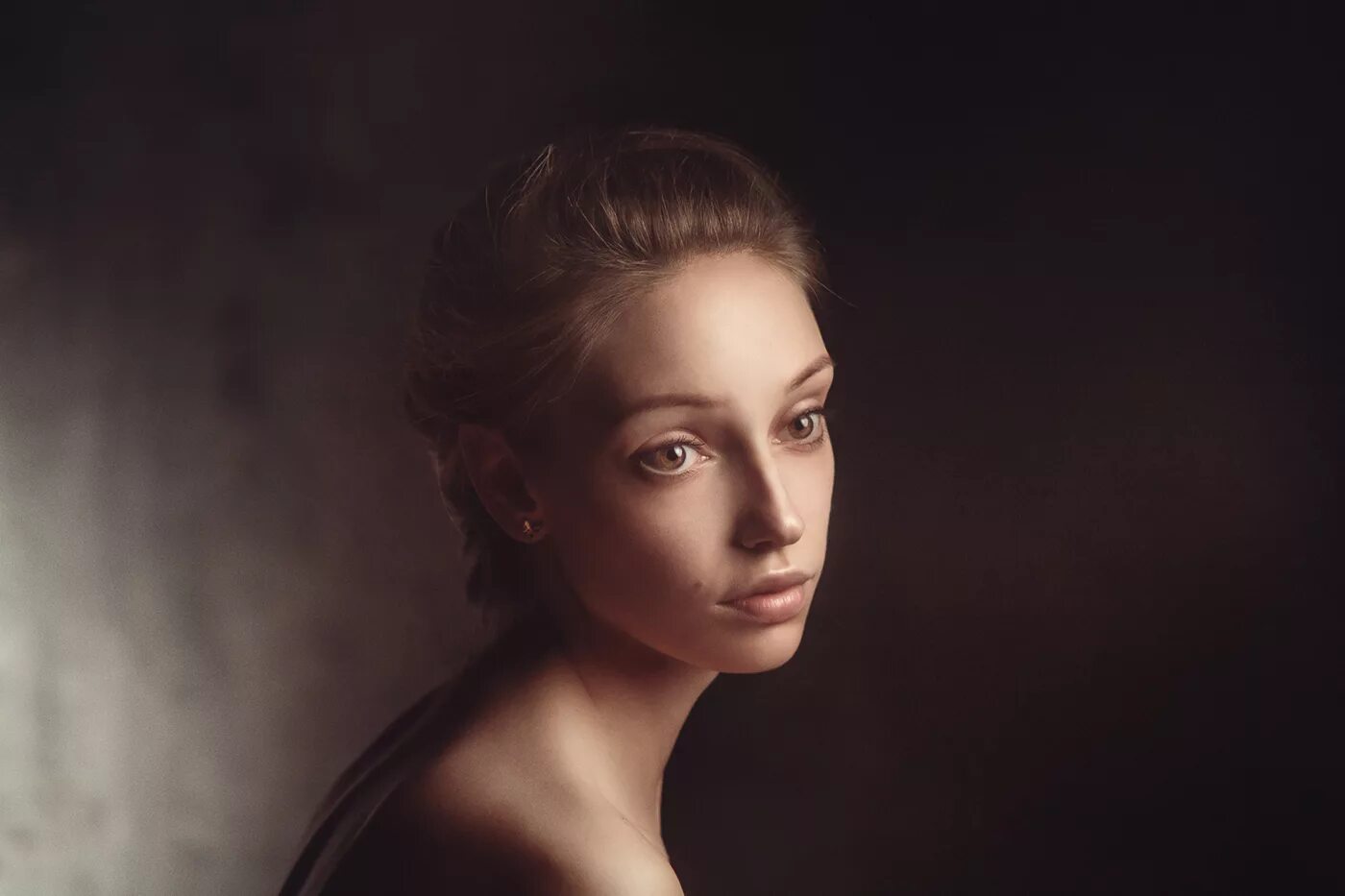 Портрет в студии фото Some crops off one portrait :: Behance