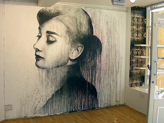 Портреты на стене в интерьере Dripping Wall Murals (8 pieces) - My Modern Metropolis Street art graffiti, Stre