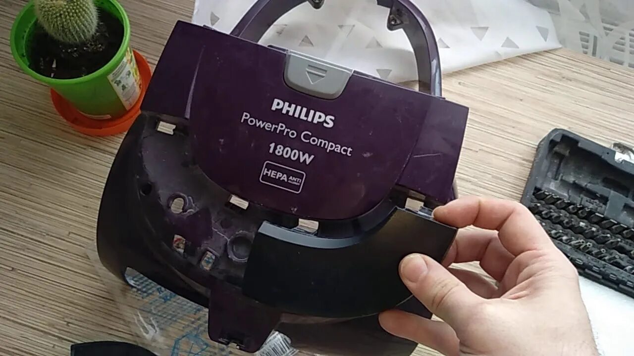 Порядок разборки пылесоса philips nl9206ad fc6162 12v Как разобрать пылесос Philips PowerPro Compact FC8472 - YouTube