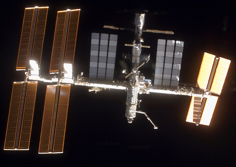 Порядок сборки мкс Файл:ISS seen from STS-122.jpg - Википедия