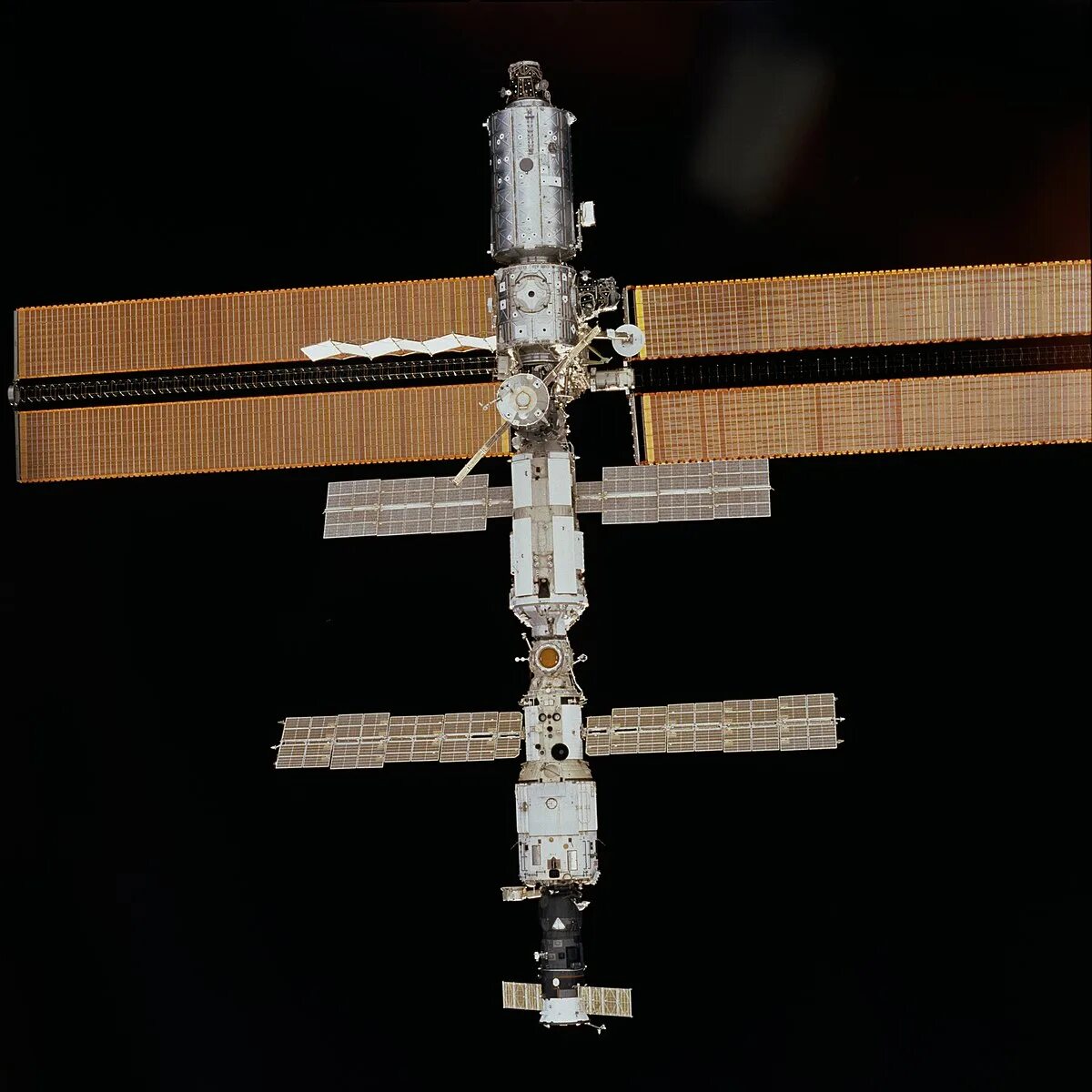 Порядок сборки мкс File:International Space Station (ISS) (March 18 2001).jpeg - Wikipedia