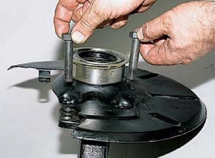 Порядок сборки ступицы нивы Replacement of bearings of a nave of a forward wheel of Chevrolet Niva