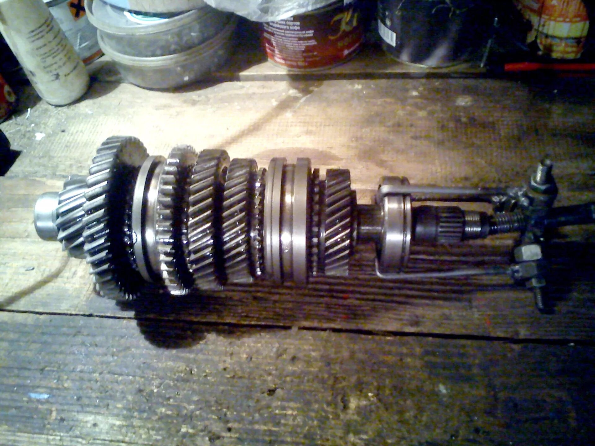 Dismantling a four-speed manual transmission (Transmission / Mechanical gearbox 