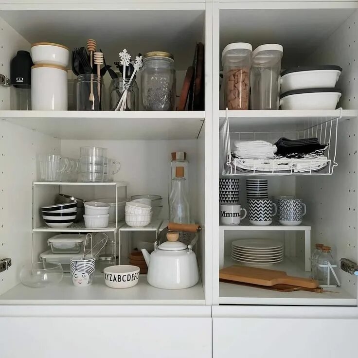 Порядок в кухонных шкафах фото Such a tidy and festive kitchen cupboard! Thank you @amparo_lasnubes for sharing