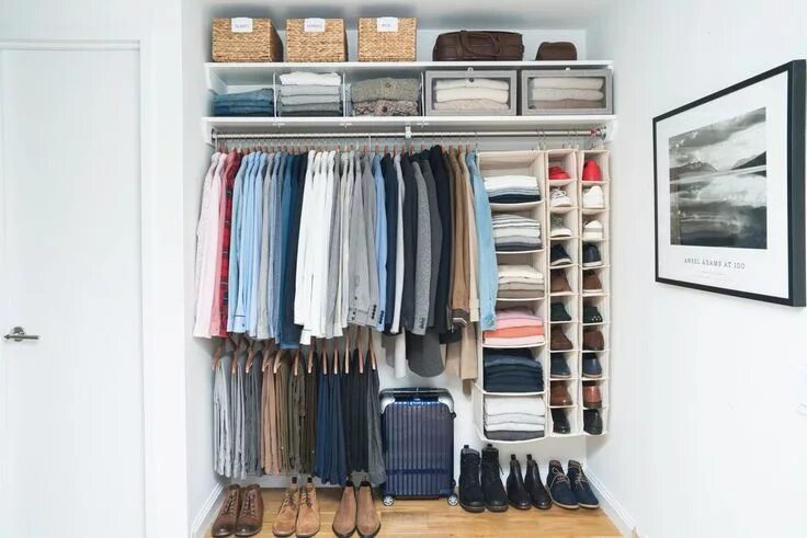 Порядок в шкафу фото Home Page Wardrobe organisation, Clothes closet organization, Closet spring clea