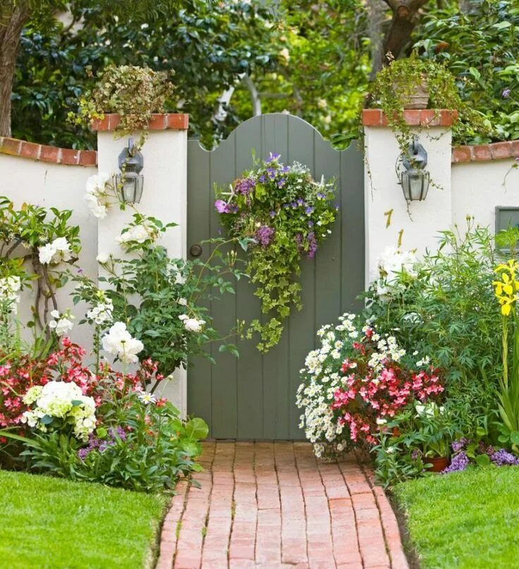 Посадить забором даче фото Great Garden Gate Ideas Garden gate design, Garden gates and fencing, Cottage ga