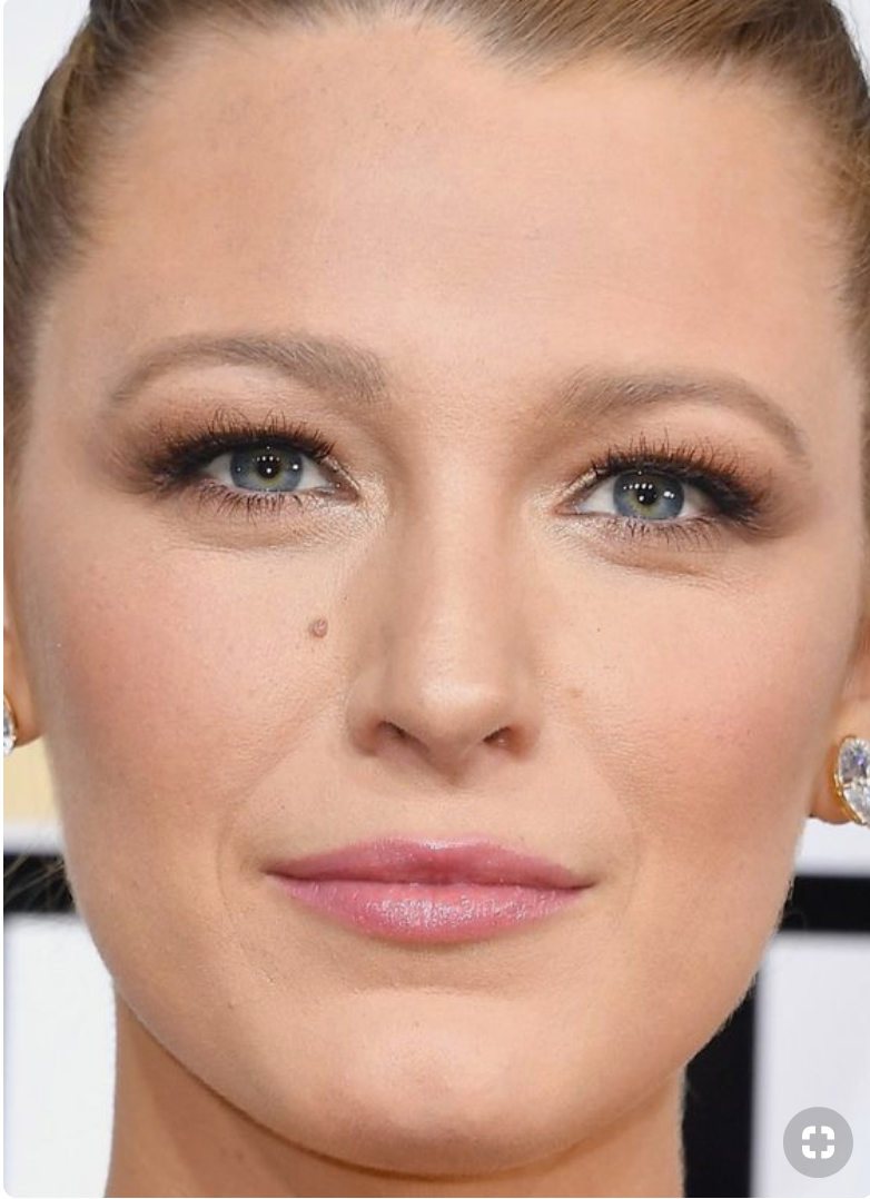 Посаженные глаза фото Pin by Lucie on Wedding makeup Blake lively makeup, Hooded eye makeup, Round fac