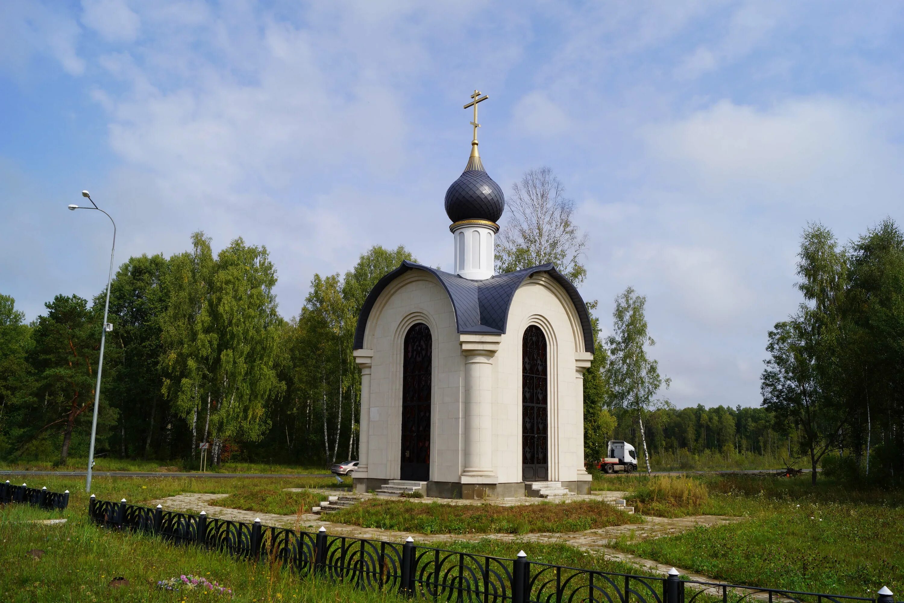 Поселок барсуки фото Фото: Часовня Георгия Победоносца в Барсуках, православный храм, 10, д. Барсуки 