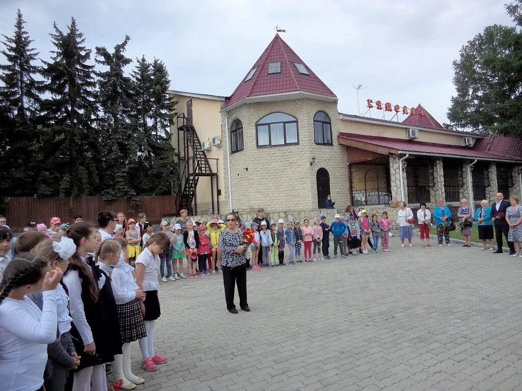 Поселок большой исток свердловская область фото Шумит, не умолкая память - дождь. - Официальный сайт поселка Большой Исток