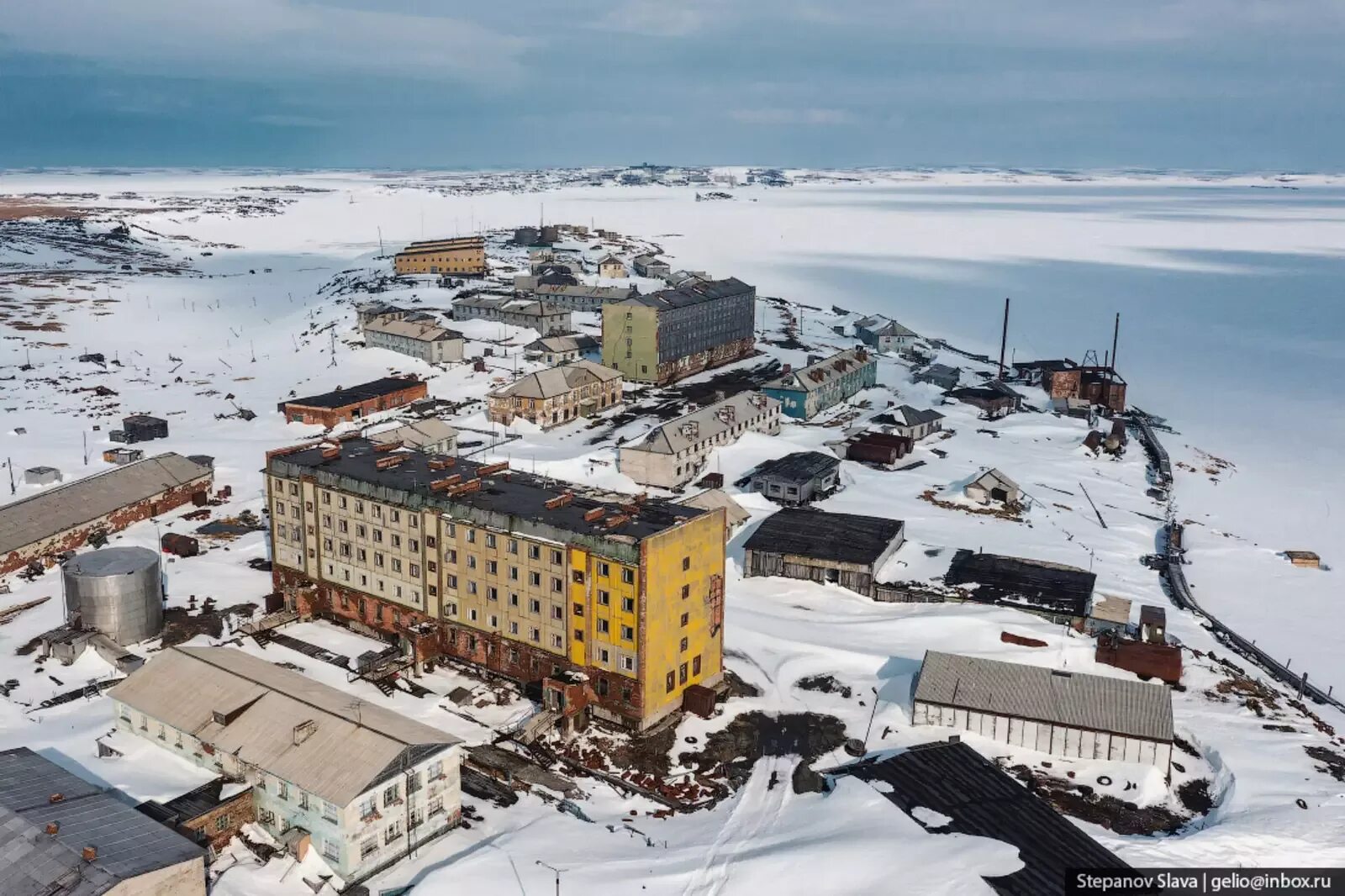 Поселок диксон фото Одним цветом: 65 фотофактов о самом северном населенном пункте России