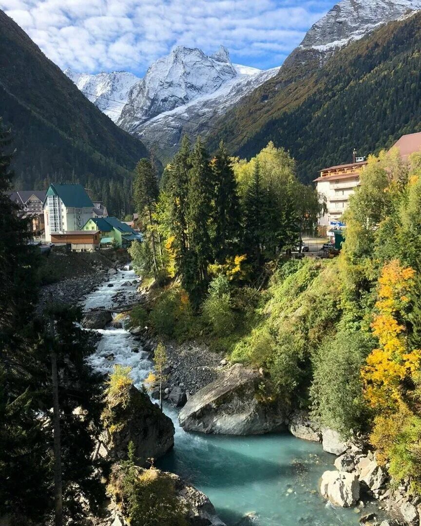 Поселок домбай фото ЖК "Сердце горы" в курортном поселке Домбай: Современный комфорт в гармонии с пр