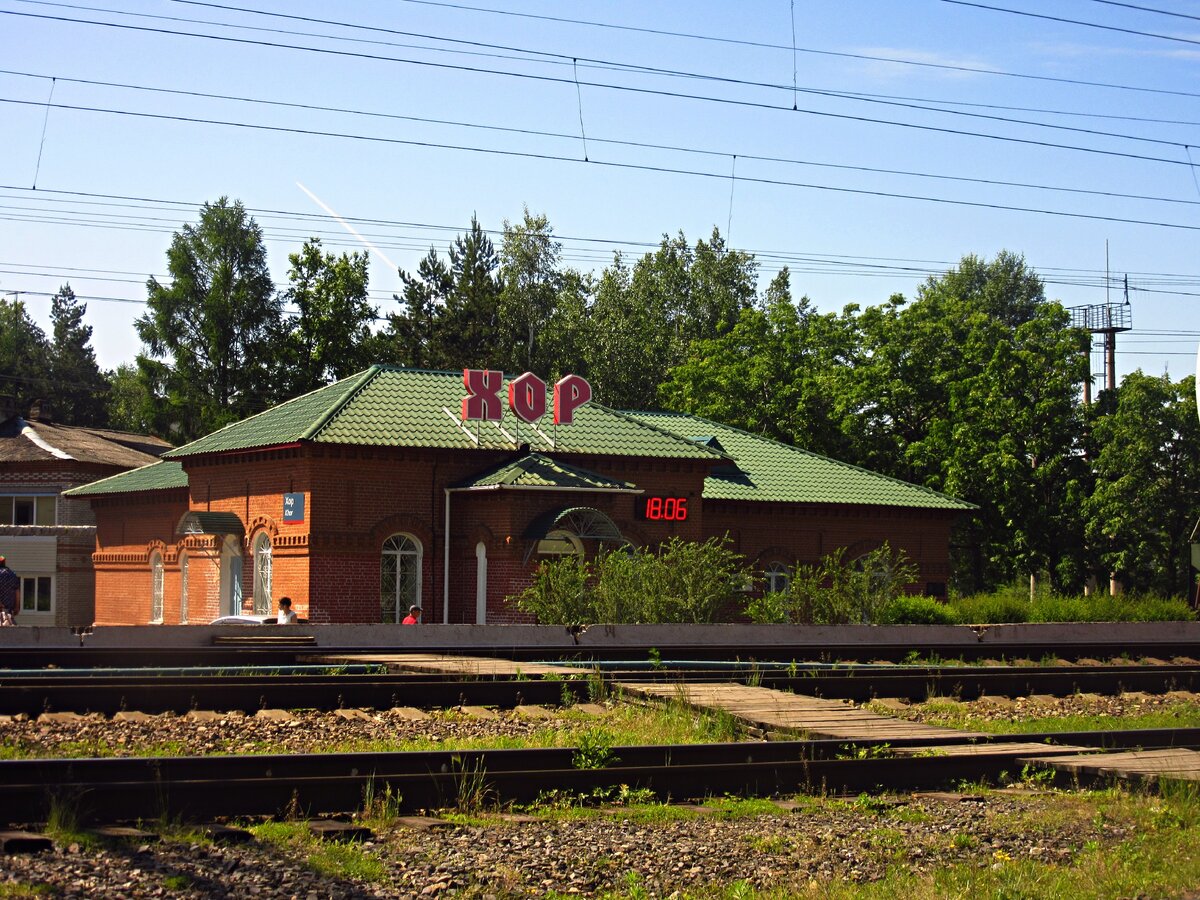 Поселок хор фото Городки застывшие в прошлом, праворульные авто, самолёты вместо автобусов и люта