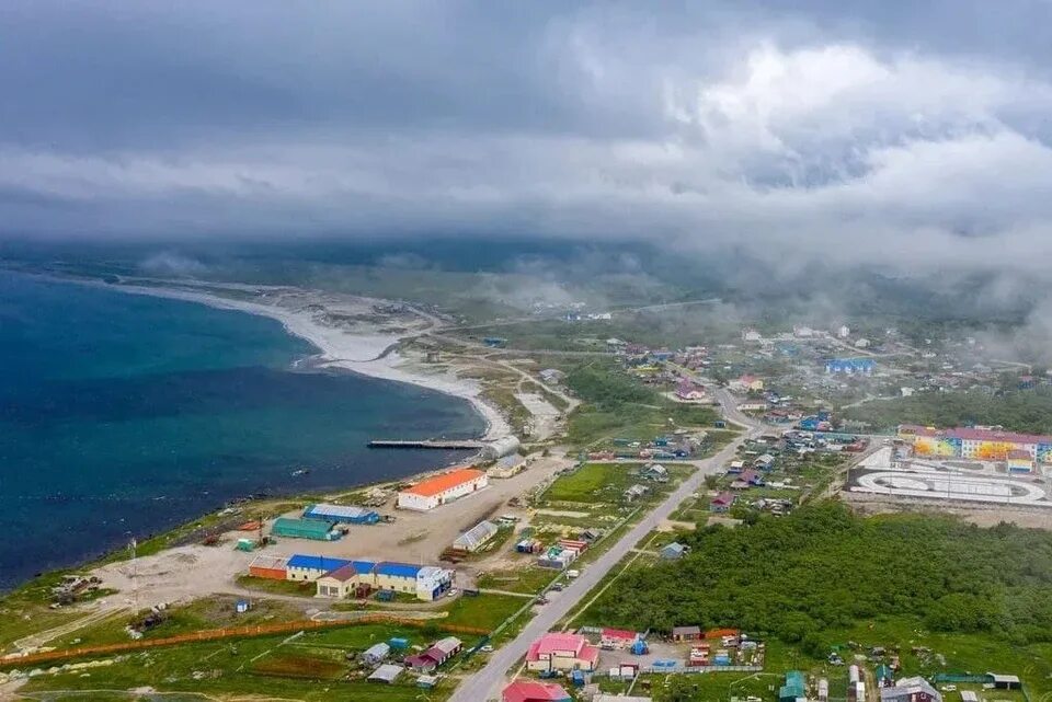 Поселок итуруп фото Облачно, до +27 ° С на юге и легкий дождь - прогноз погоды в Сахалинской области