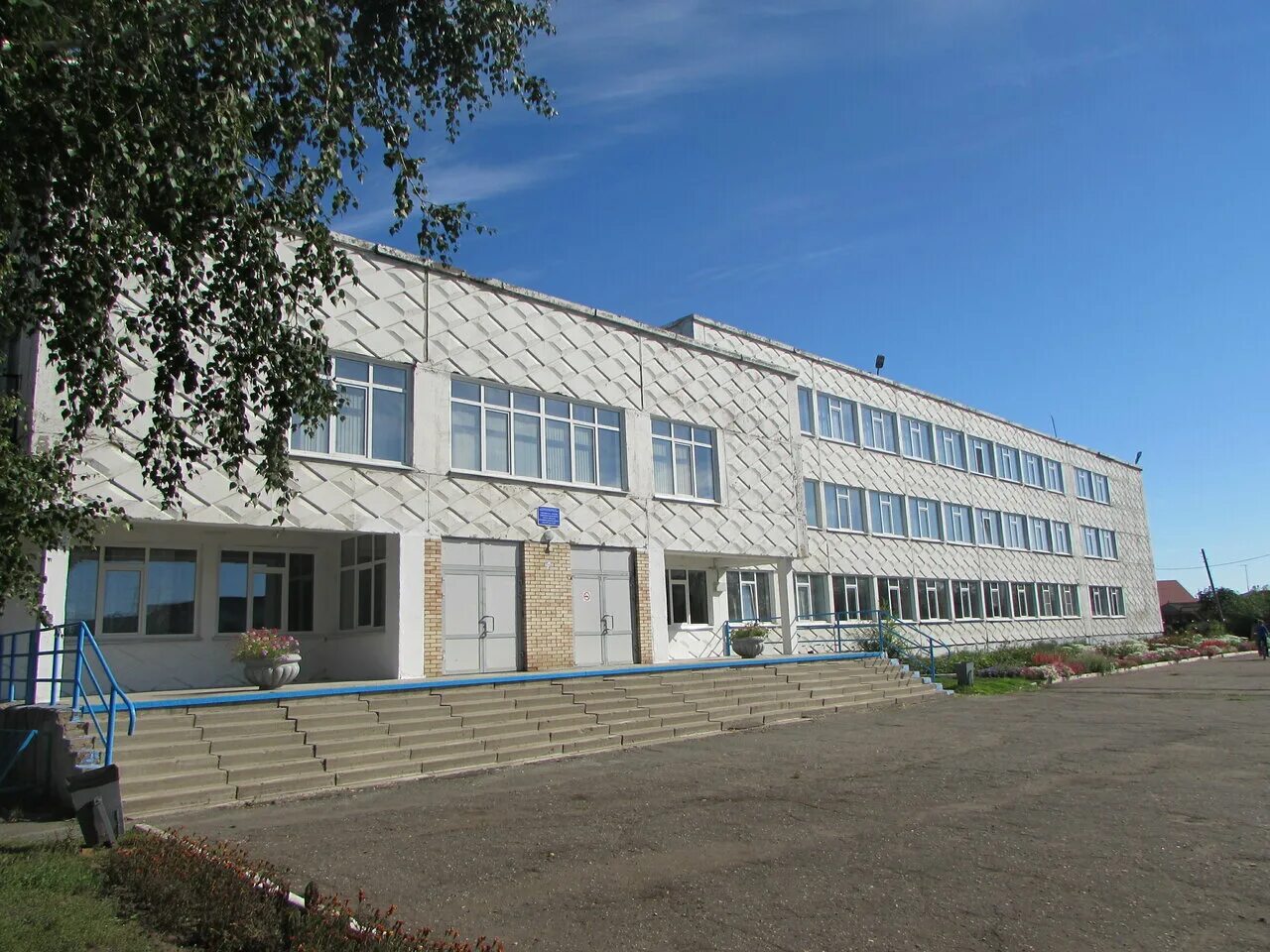 Поселок ключи омская область школа фото Irtyshskaya srednyaya obshcheobrazovatelnaya shkola, school, Russia, posyolok Ir