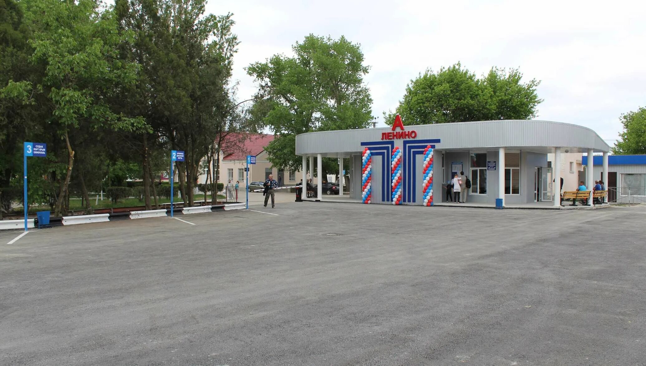 Поселок ленино крым фото В поселке Ленино появилась новая модульная автостанция - РИА Новости Крым, 10.05
