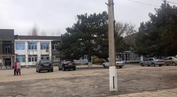 Поселок ленино крым фото Центровая парковка в пгт Ленино
