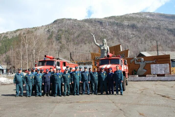 Поселок мама иркутская область фото Территория под надежной защитой огнеборцев! - Статьи - Районная газета "Мамский 