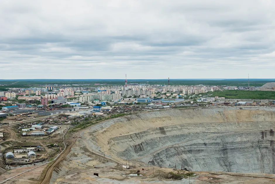 Поселок мирный фото Г мирный время