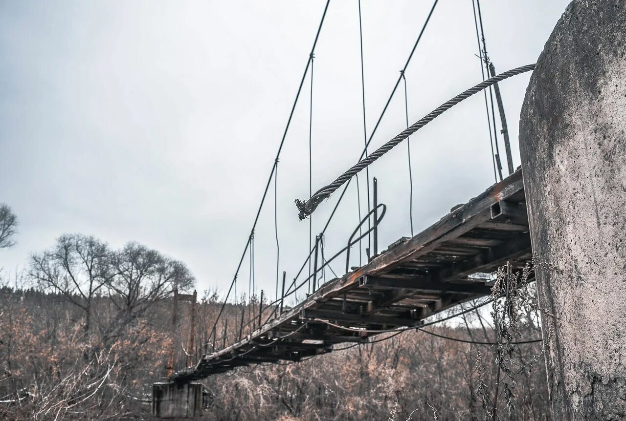 Поселок моста фото Urban bridge. Действующий пешеходный мост через Свиягу. Фото Александра Шуринова