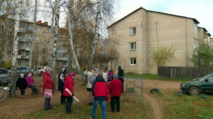 Поселок некрасовский фото 27 лет не могут решить вопрос жители дома, принадлежащего санаторию в Некрасовск