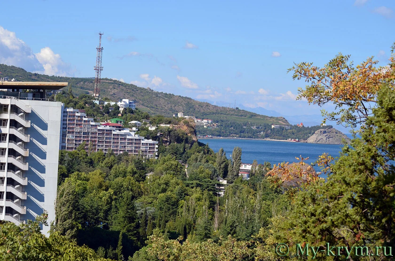 Поселок партенит фото Экскурсия в гору АЮ-Даг (Медведь - гора) в Партените