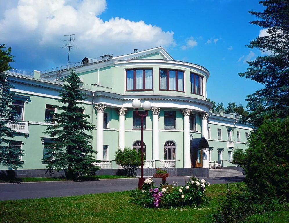 Поселок санаторий подмосковье фото Federal State Budgetary Institution "United Sanatorium" Podmoskovye " Управление