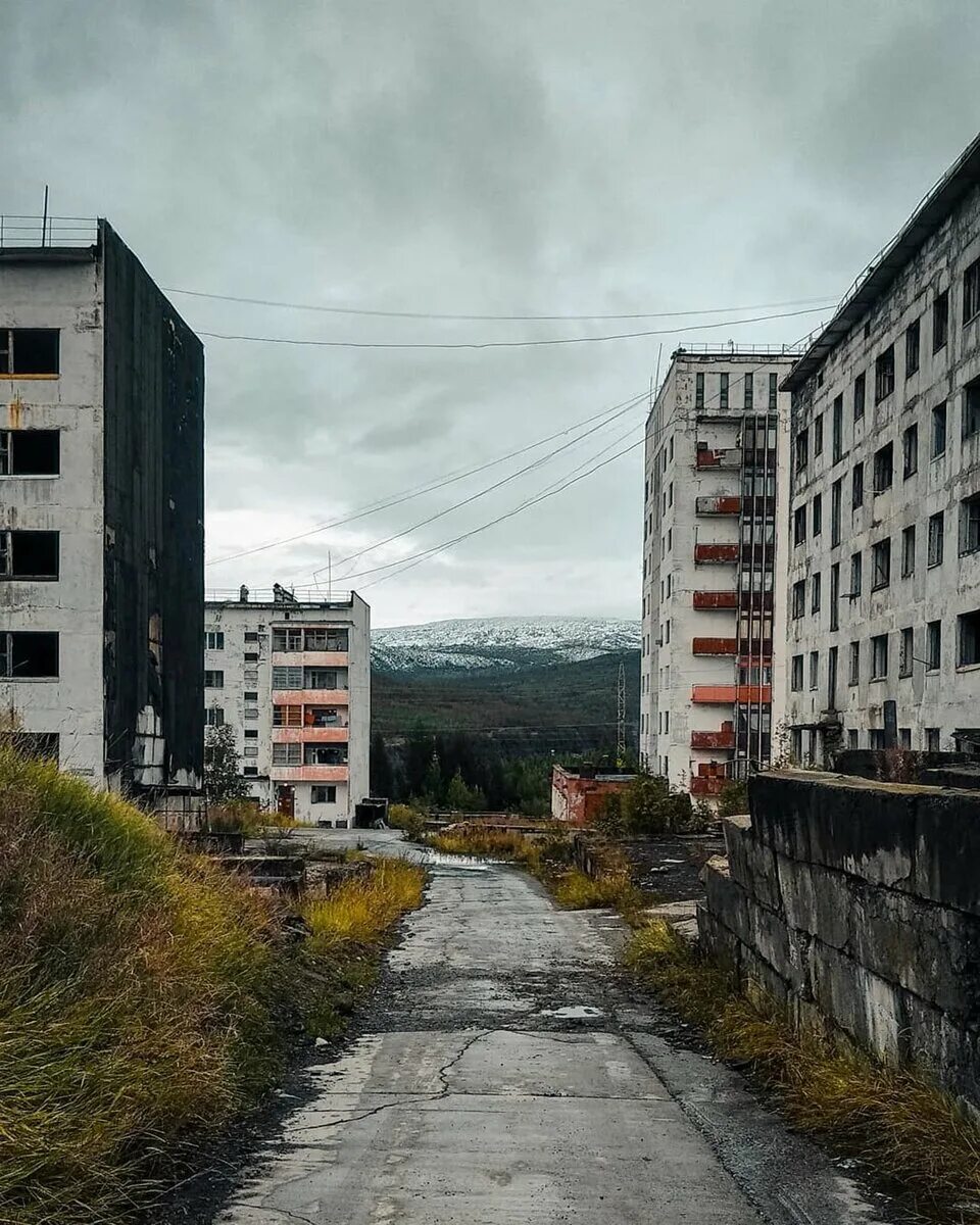 Поселок синегорье фото Полузаброшенный поселок на Колыме невероятной красоты (ФОТО) Узнай Россию Дзен