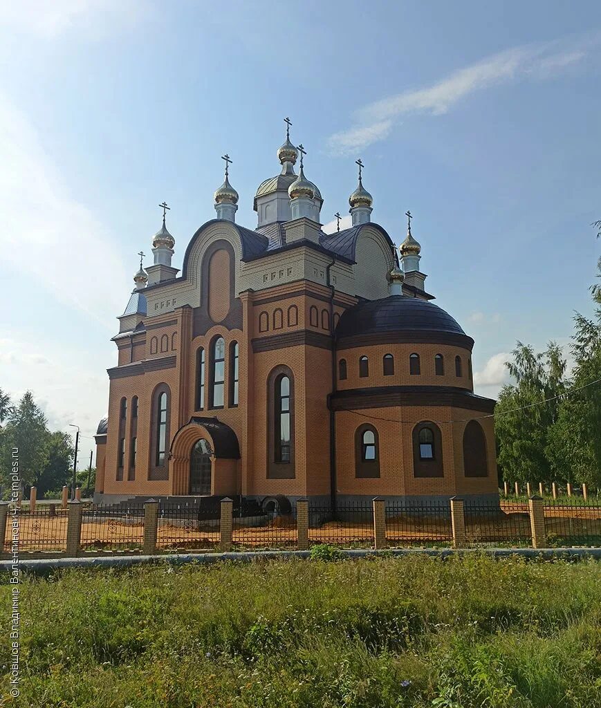 Поселок торбеево республика мордовия фото Республика Мордовия Торбеевский район Торбеево Церковь Петра и Павла Фотография