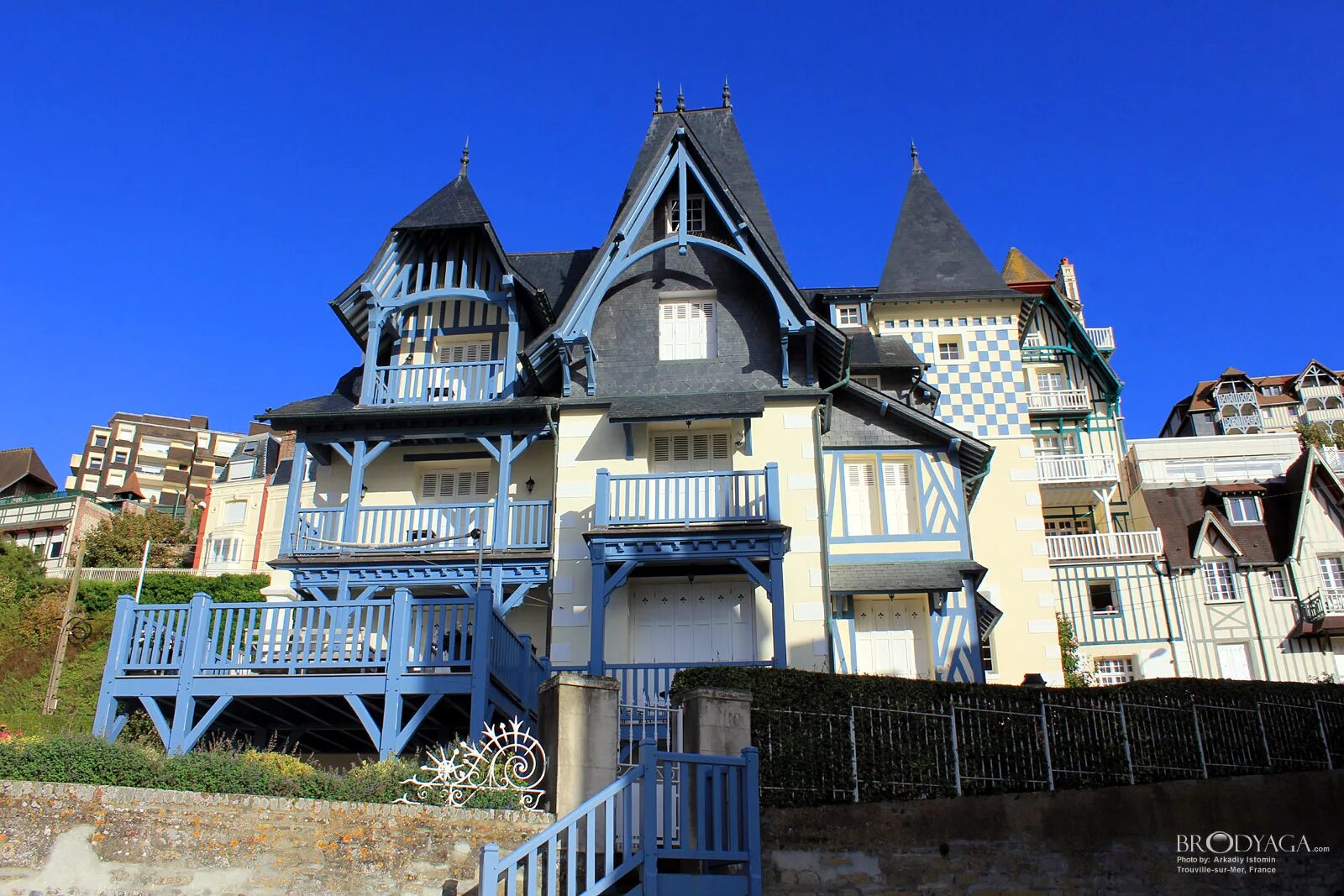 Поселок трувиль фото Trouville travel photo Brodyaga.com image gallery: France, Normandy