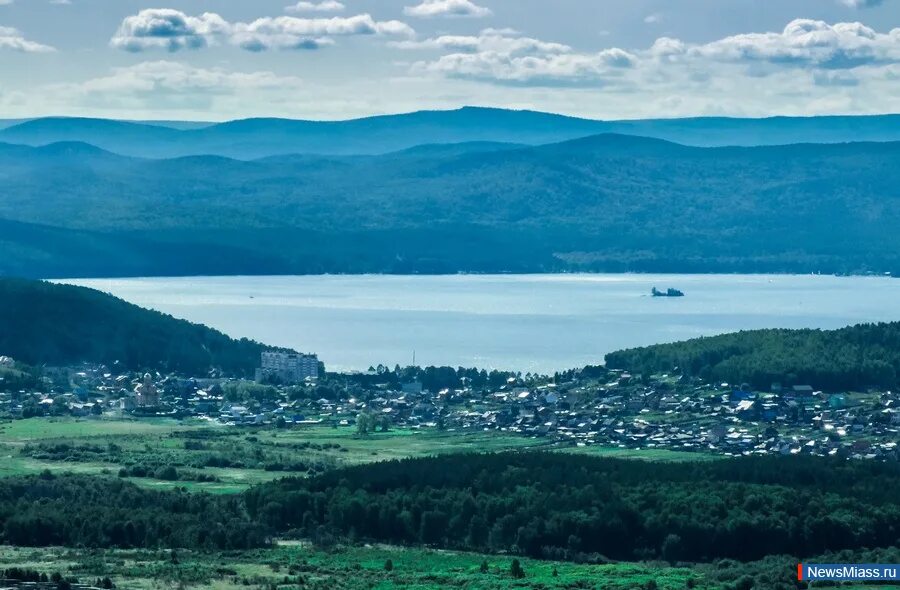 Поселок тургояк фото В Миассе фирма понесёт наказание за стройку на берегу Тургояка: NewsMiass.ru