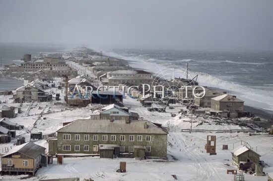 Поселок уэлен чукотка фото The native community of Uelen is pounded by heavy seas during an autumn storm.Le