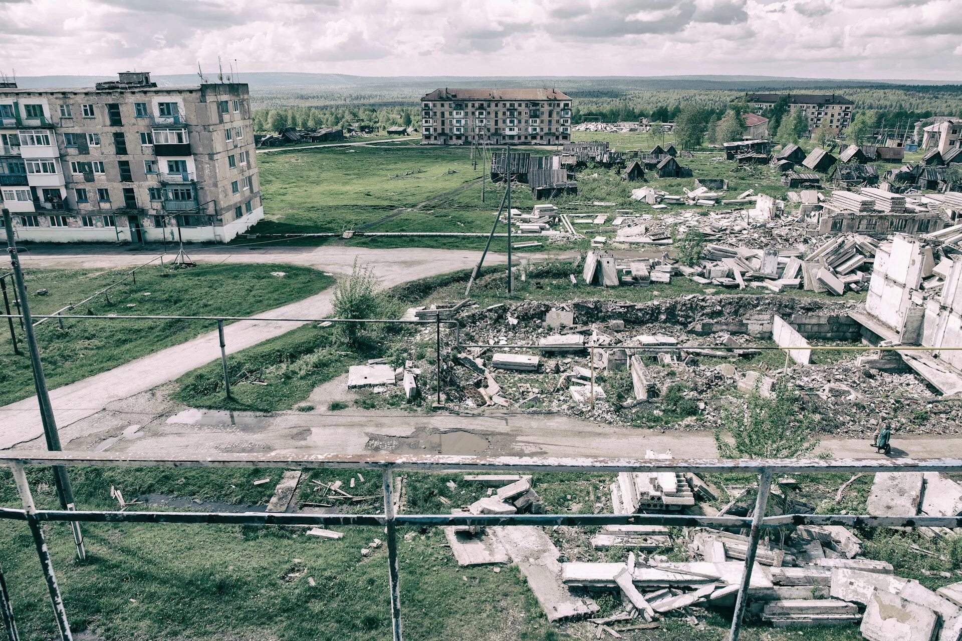 Поселок юбилейный фото Усьвинские заметки. Часть 2 - Как умирают города. Поселок Юбилейный. - Volkswage