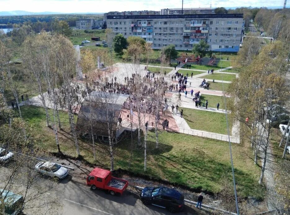 Поселок заветы ильича фото В Заветах Ильича провели митинг в поддержку "Порта Дальнего" (ФОТО; ВИДЕО) - Нов